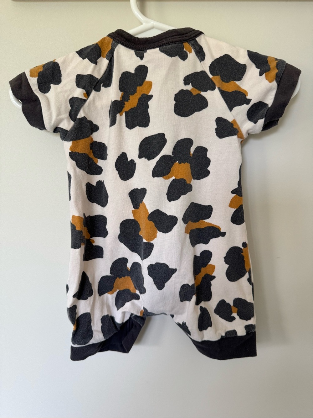 Bonds Short Sleeve Wondersuit One-Piece Romper Cream with Animal Print size NB - Picture 2 of 7